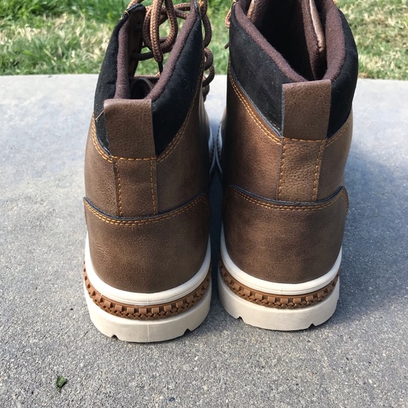 Men’s Brown Boots - Picture 2 of 7